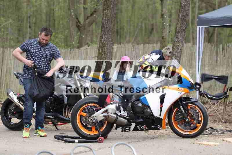 /Archiv-2023/06 10.04.2023 Moto Club Anneau du Rhin/Impressionen